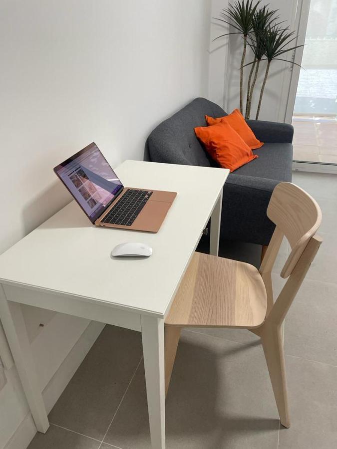 Encantador Piso Con Terraza Y Piscina Apartamento