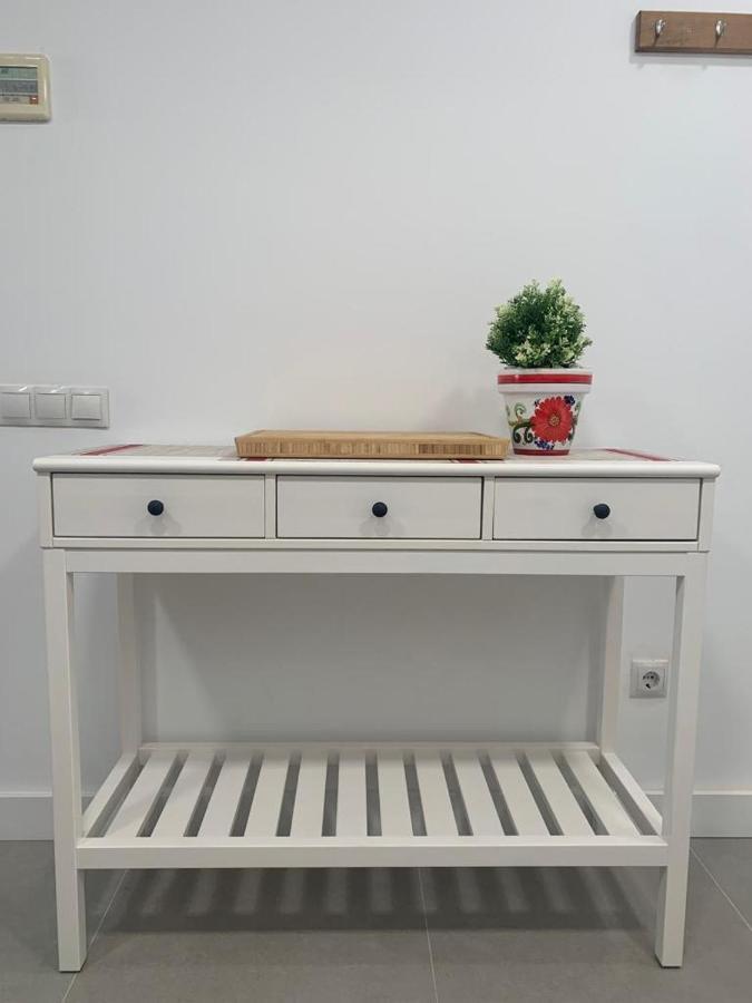 Encantador Piso Con Terraza Y Piscina Apartamento