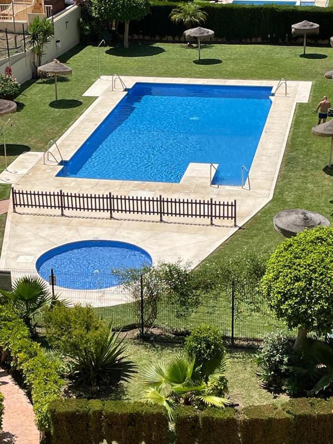 Encantador Piso Con Terraza Y Piscina Apartamento