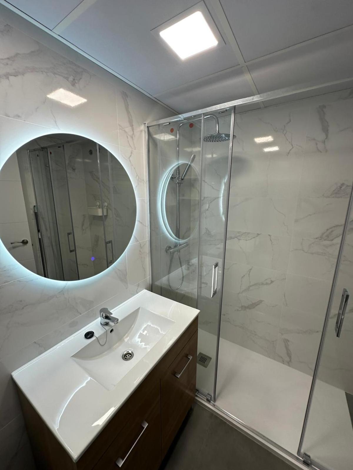 Encantador Piso Con Terraza Y Piscina Apartamento