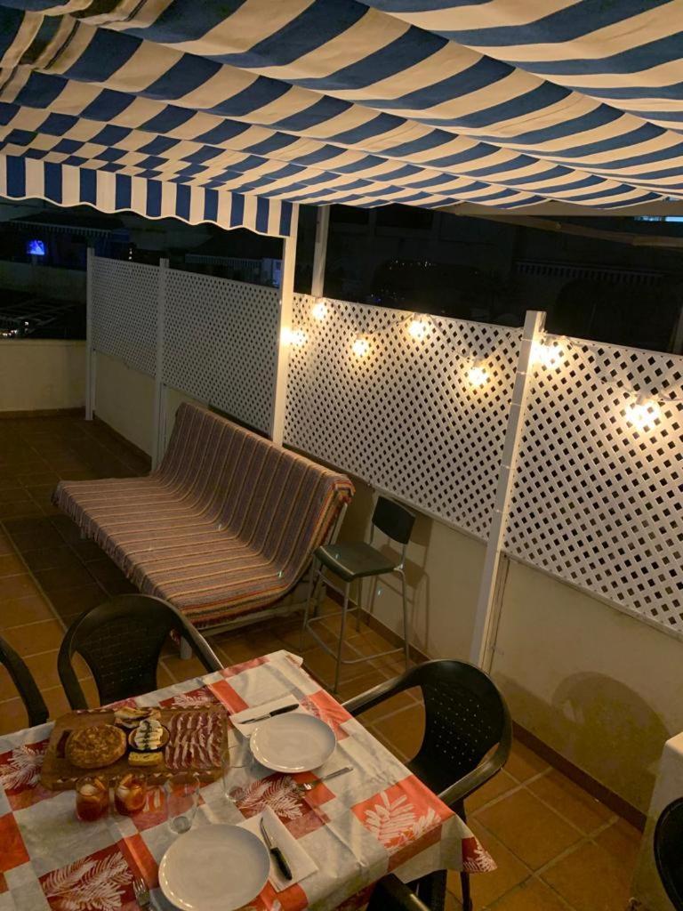 Encantador Piso Con Terraza Y Piscina Apartment Benalmádena